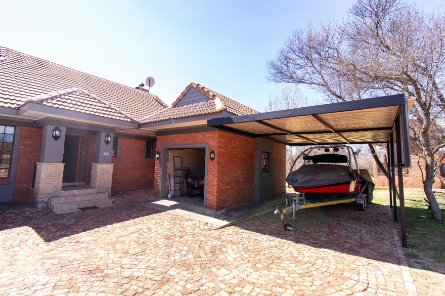 To Let 4 Bedroom Property for Rent in Riviera Glen Security Estate Free State